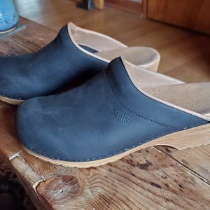 Sanita Ellis Black Leather Clogs, Size 40